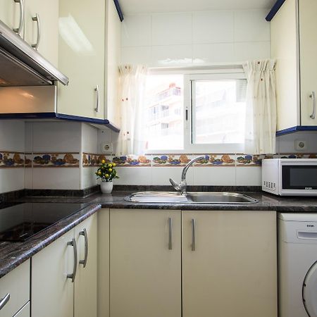 Apartamentos Las Carabelas Бенидорм Екстериор снимка