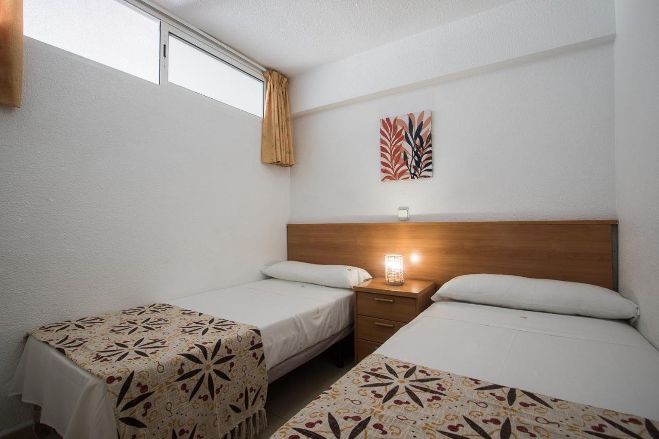 Apartamentos Las Carabelas Бенидорм Екстериор снимка