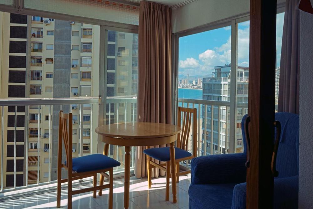 Apartamentos Las Carabelas Бенидорм Екстериор снимка