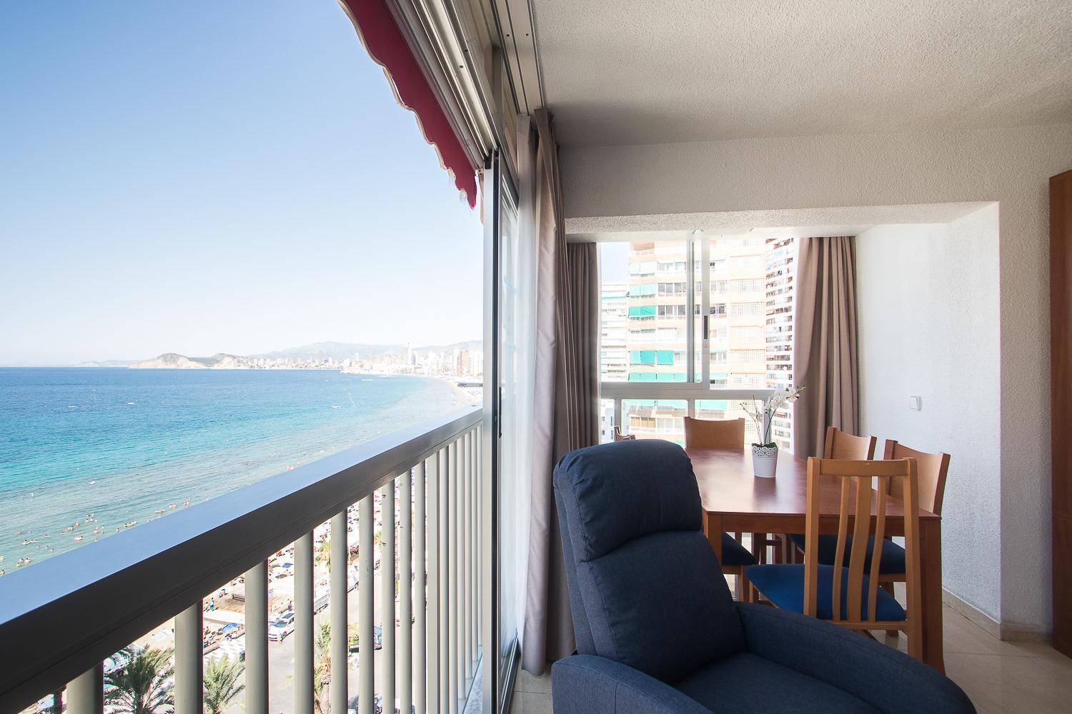 Apartamentos Las Carabelas Бенидорм Екстериор снимка