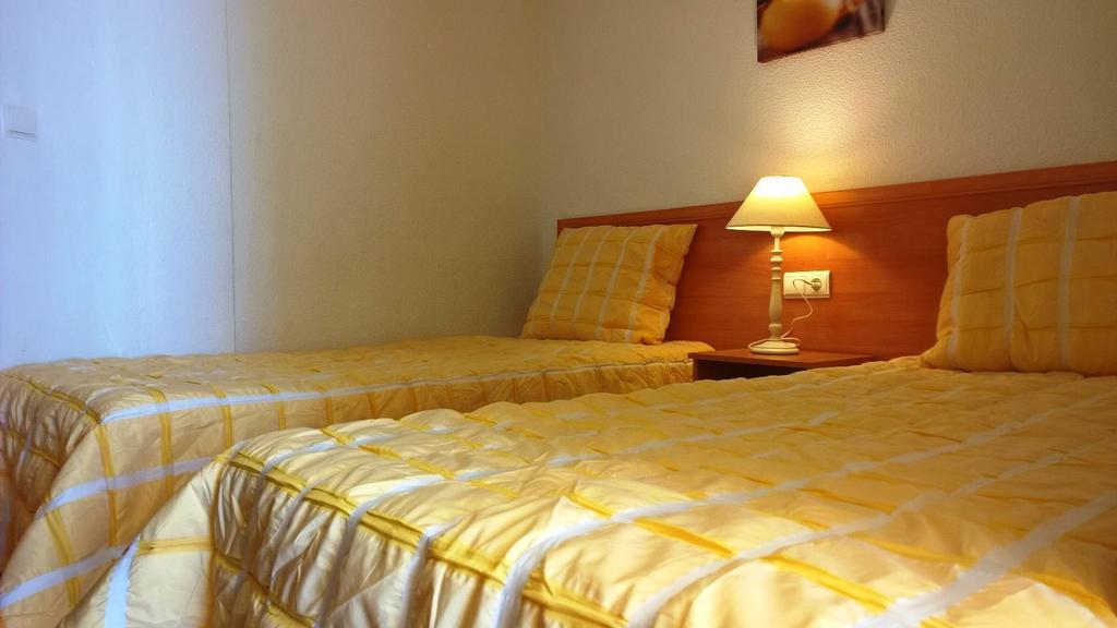 Apartamentos Las Carabelas Бенидорм Екстериор снимка