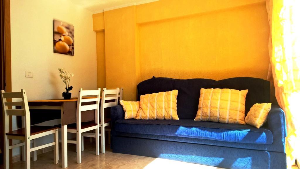 Apartamentos Las Carabelas Бенидорм Екстериор снимка