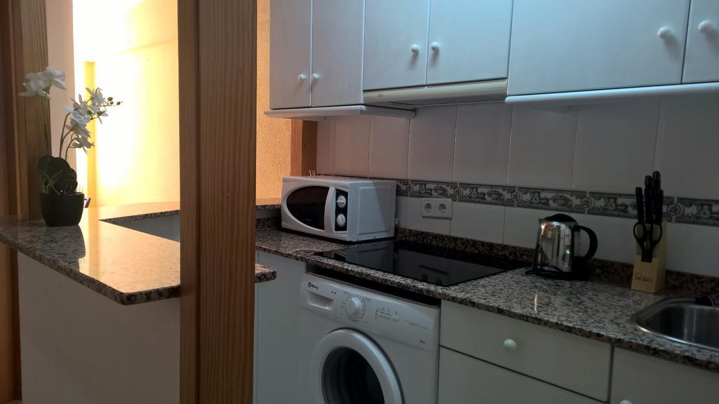 Apartamentos Las Carabelas Бенидорм Екстериор снимка