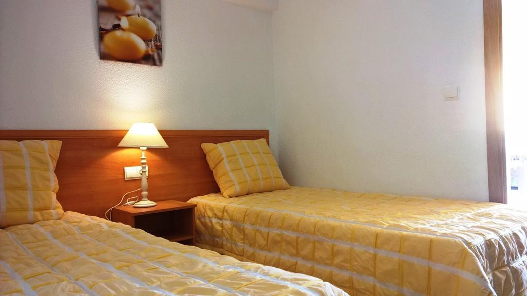 Apartamentos Las Carabelas Бенидорм Екстериор снимка