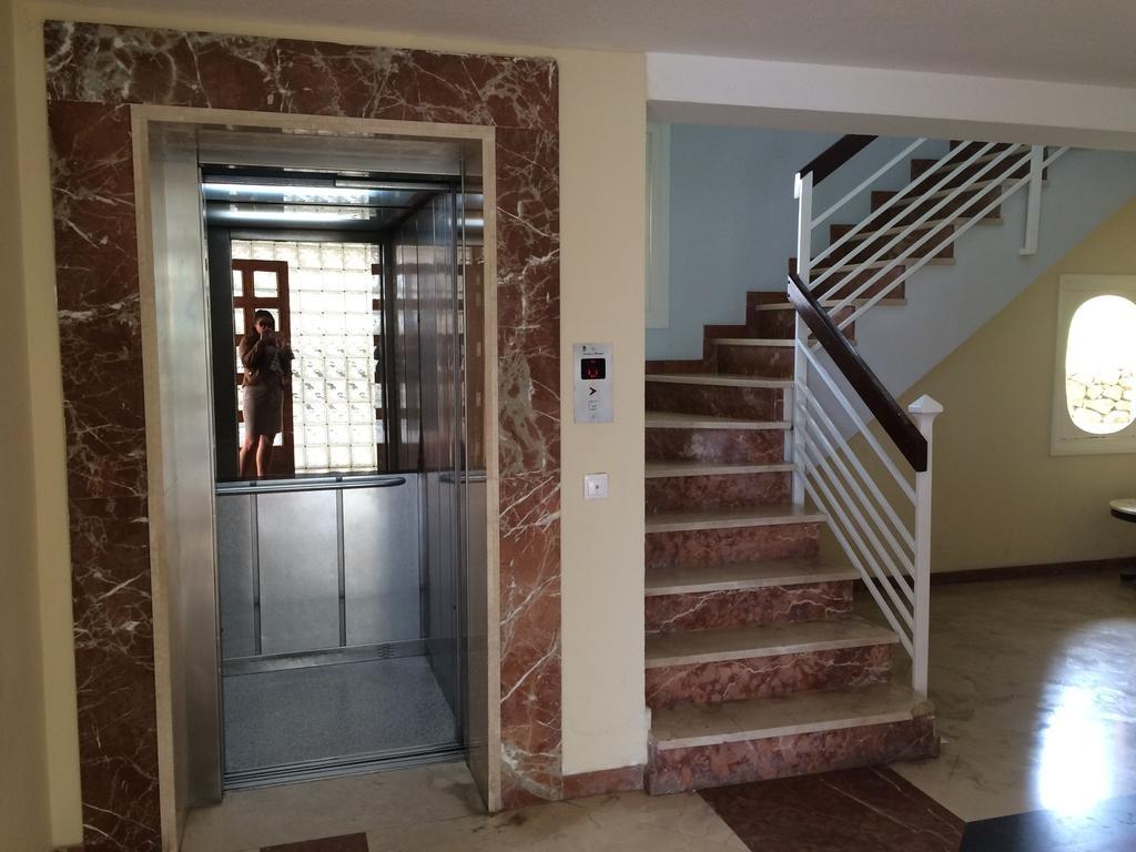 Apartamentos Las Carabelas Бенидорм Екстериор снимка
