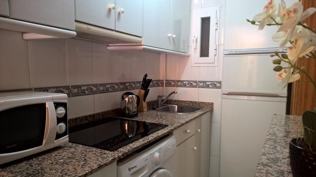 Apartamentos Las Carabelas Бенидорм Екстериор снимка