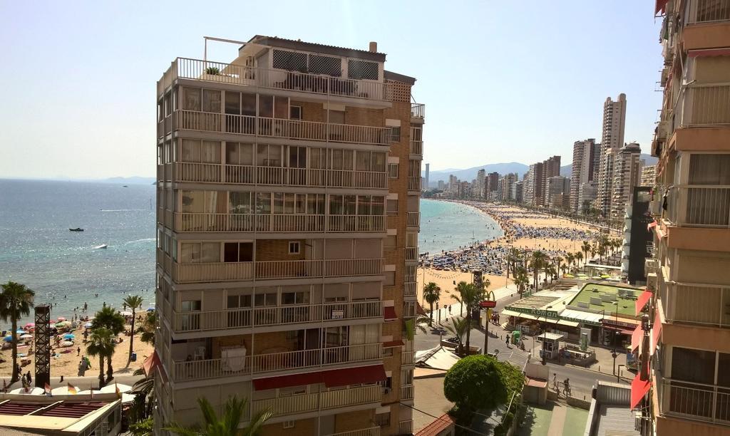 Apartamentos Las Carabelas Бенидорм Екстериор снимка